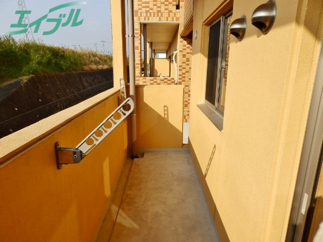 バルコニー　同型反転タイプ