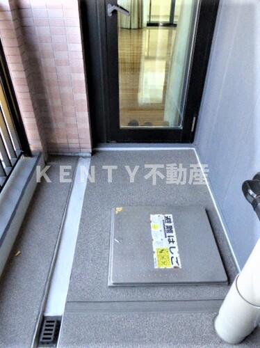 バルコニー　陽当たり良好なバルコニーです