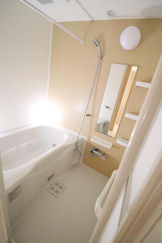 バス・シャワールーム　追い焚き、浴室乾燥機付きバス