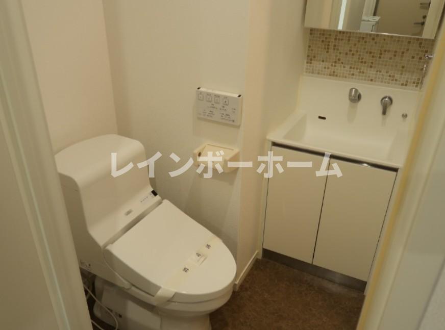 トイレ　落ち着いたトイレです