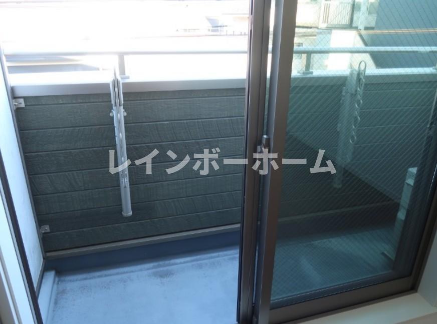 バルコニー　陽当たり良好なバルコニーです