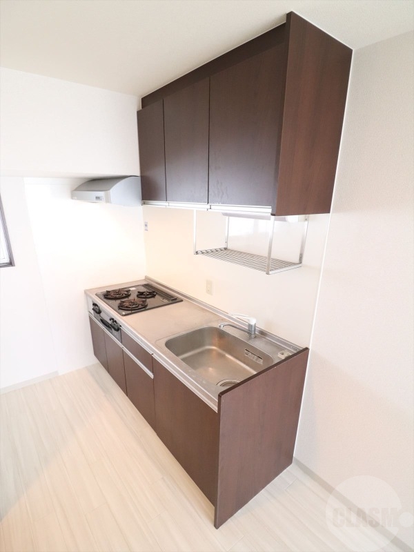 キッチン　３口コンロのシステムキッチン