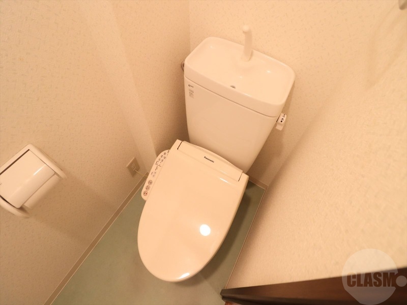 トイレ　温水洗浄便座