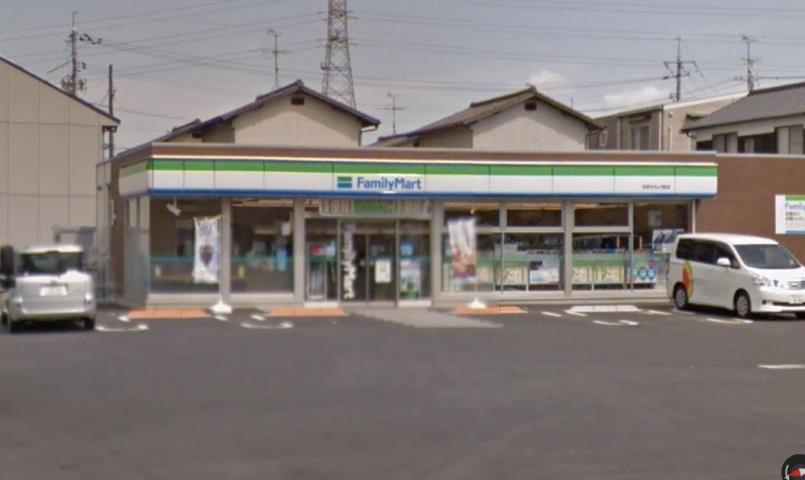 コンビニ　ファミリーマート花尻ききょう町店（コンビニ）まで826m