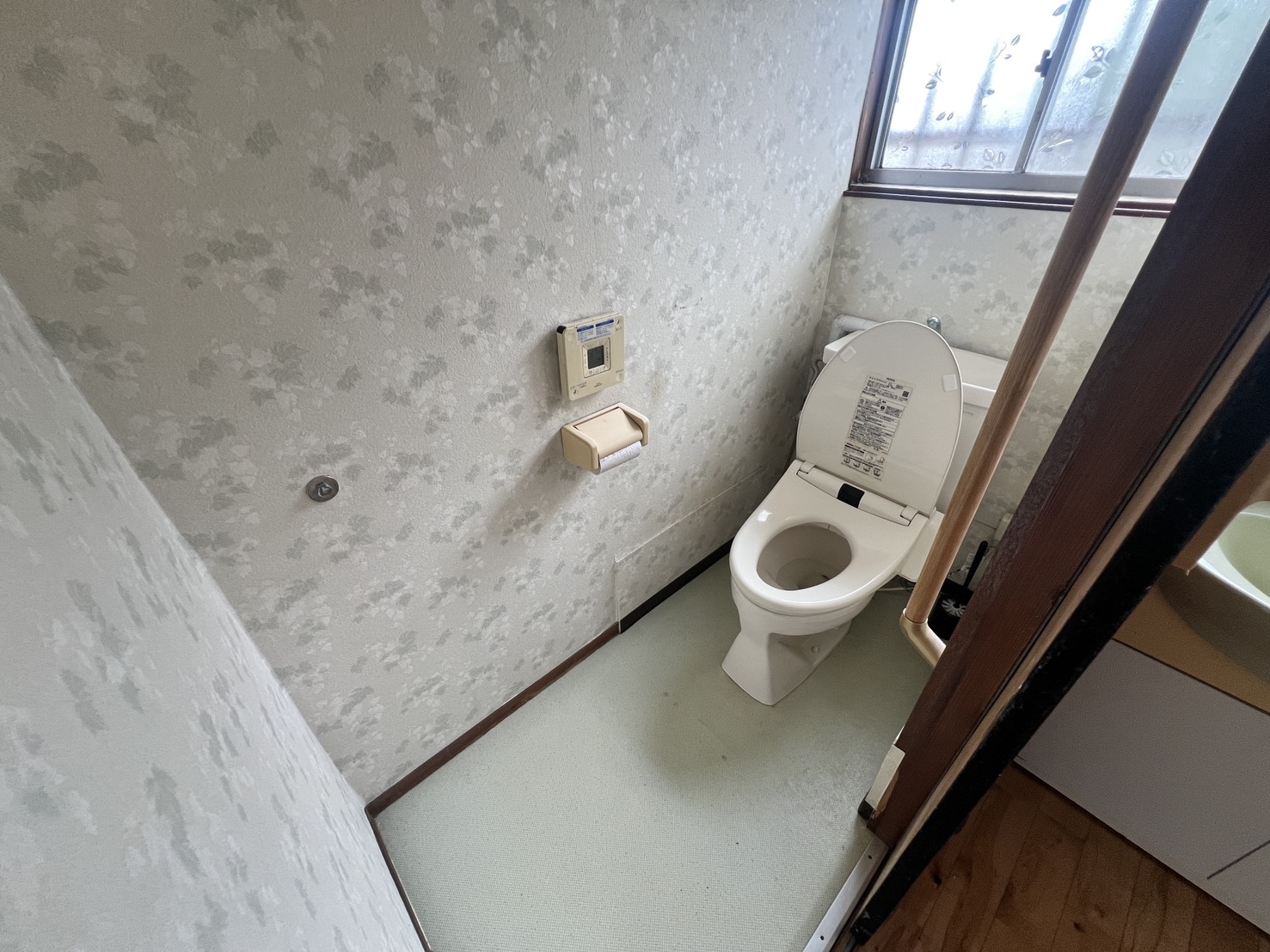 大町貸家 7.0万円のトイレ写真
