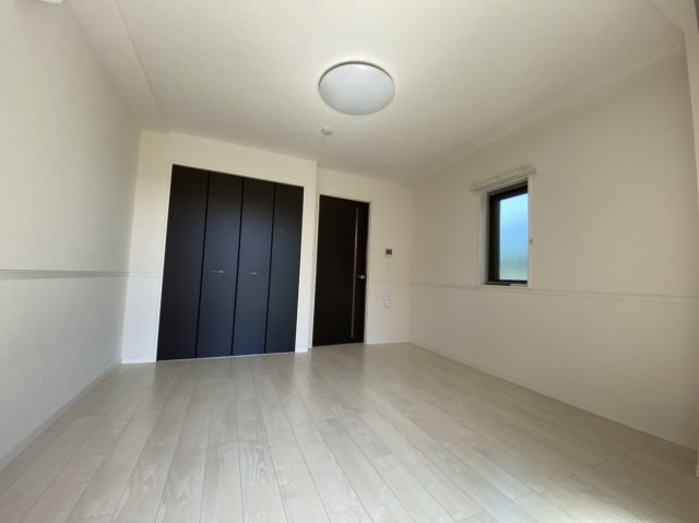 居室・リビング　明るくきれいなお部屋です