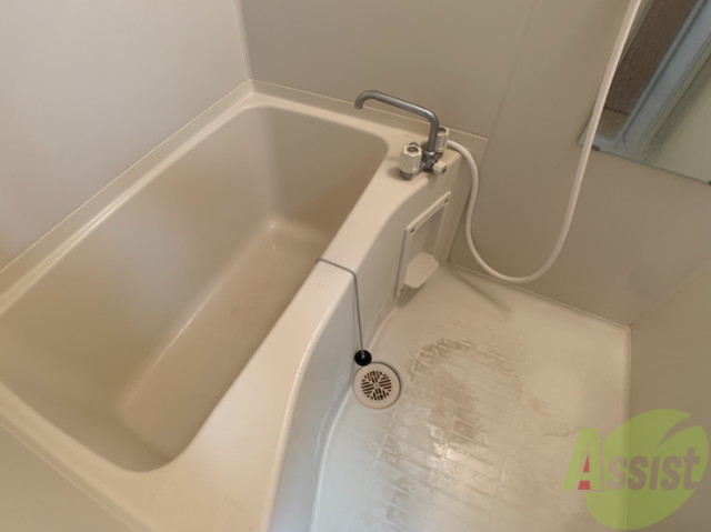 バス・シャワールーム　バスルームはいち１日の疲れを癒すのに大切な場所ですね。