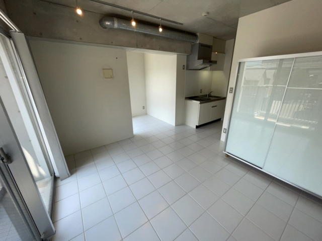 居室・リビング　写真は同マンションの別のお部屋のものです