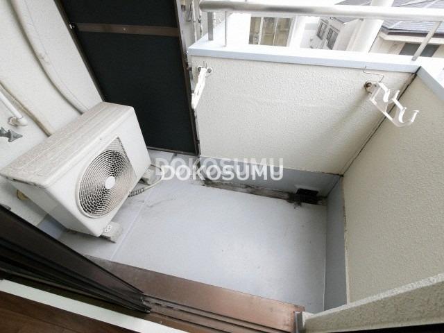 バルコニー　心地よい風と光を感じる、暮らしの楽しみが広がる場所。
