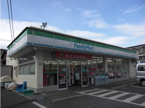 コンビニ　ファミリーマート 大東南楠の里店（コンビニ）まで1016m