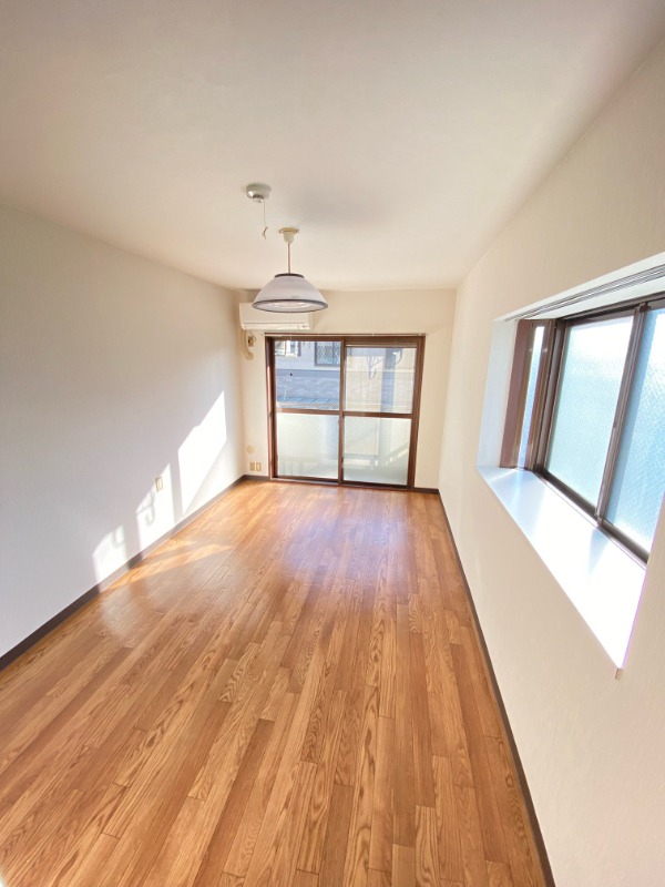 居室・リビング　※他部屋参考写真