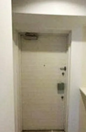 玄関　※反転タイプの写真を使用しています。