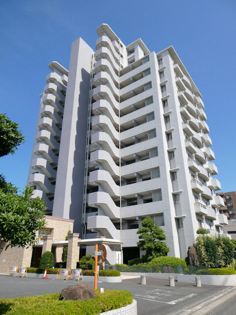 建物外観　１４階建てＳＲＣ造ファミリーマンション
