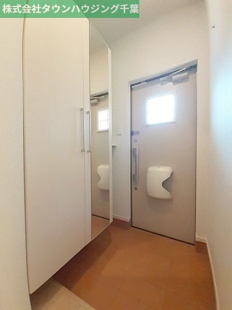 玄関　お部屋探しは【タウンハウジング千葉店】にお任せ下さい♪