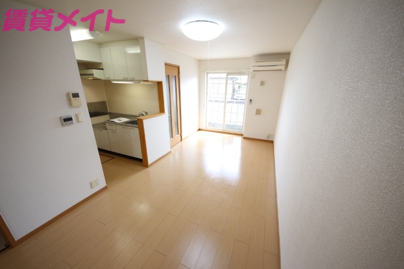 居室・リビング　別部屋参考写真です