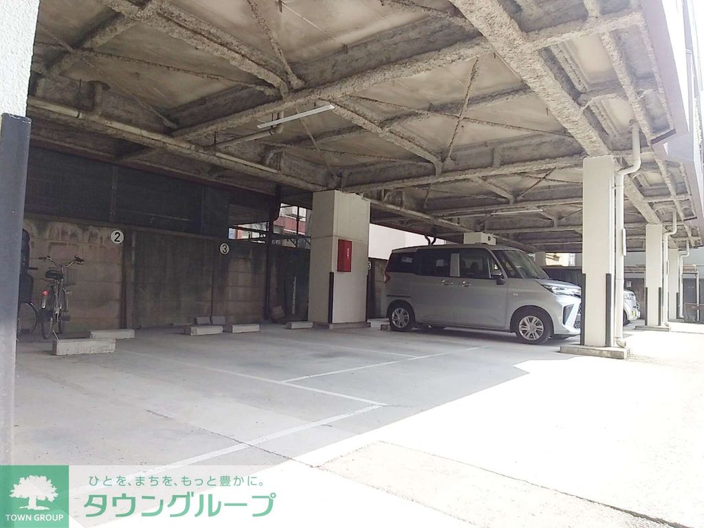 駐車場　駐車場