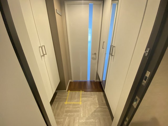 玄関　収納もある玄関です