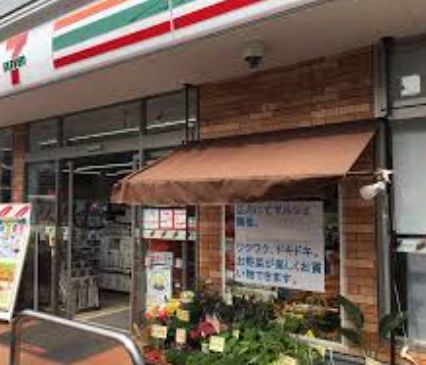 コンビニ　セブンイレブン 世田谷上用賀1丁目店（コンビニ）まで122m