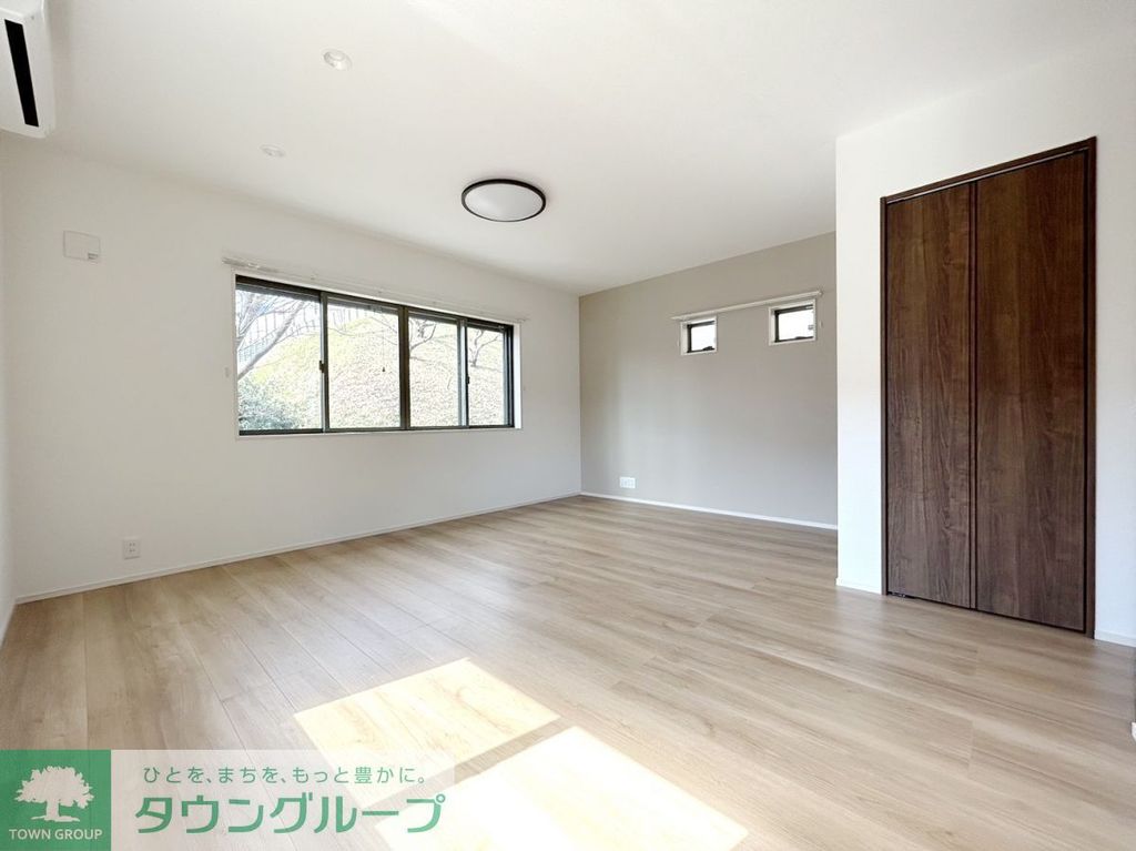 居室・リビング　★タウンハウジング鷺沼店まで→ＴＥＬ0448706656★