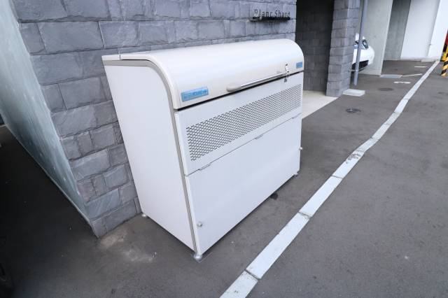 その他共有部分　敷地内にごみ捨て場があります♪