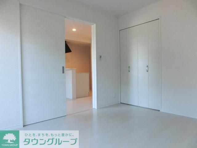その他　白が基調の明るい室内