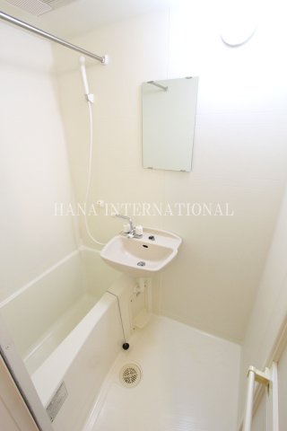 バス・シャワールーム　他部屋写真参照