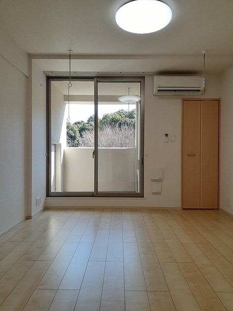 居室・リビング　明るいお部屋です。