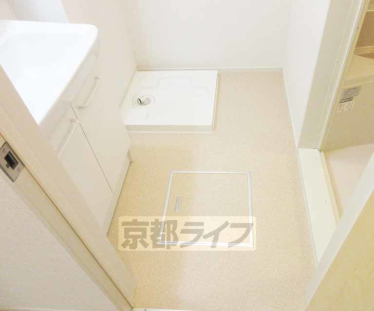 洗面設備　広々洗面所です。
