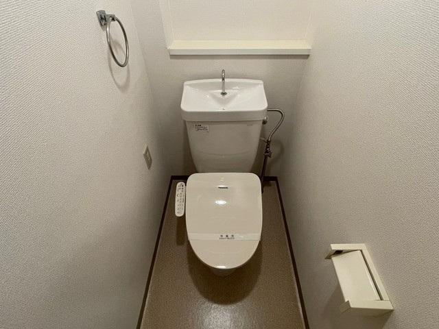 トイレ　※他部屋の写真です。現況優先。