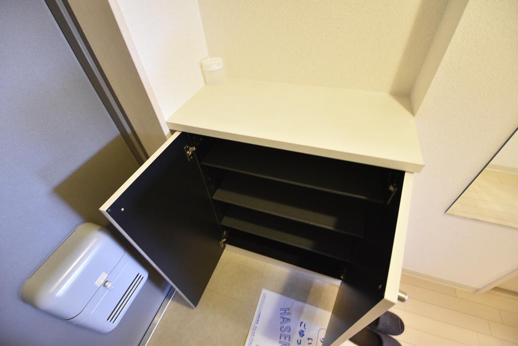 玄関　下駄箱