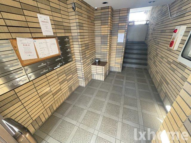 エントランス　清潔なエントランスです