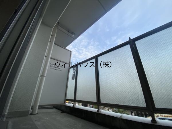 バルコニー　広々としたバルコニー！