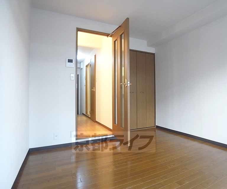 居室・リビング　きれいなお部屋です。