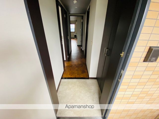 NEW PIAZZA西桔梗の玄関写真