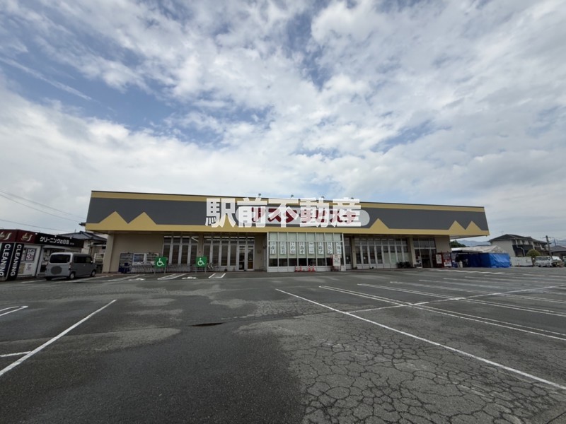 スーパー　アスタラビスタ広川店（スーパー）まで700m