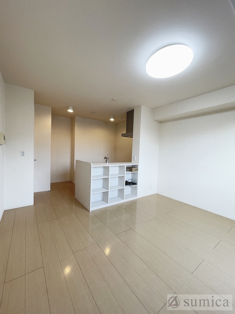 居室・リビング　南面リビングでお部屋が明るいですね！♪