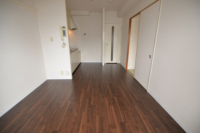 居室・リビング　写真は同マンションの他のお部屋のものです