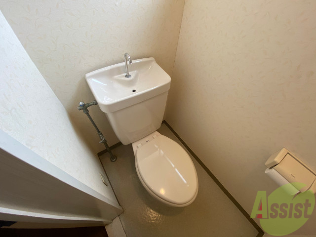 トイレ　トイレは清潔感があり安心して使用できそうです。