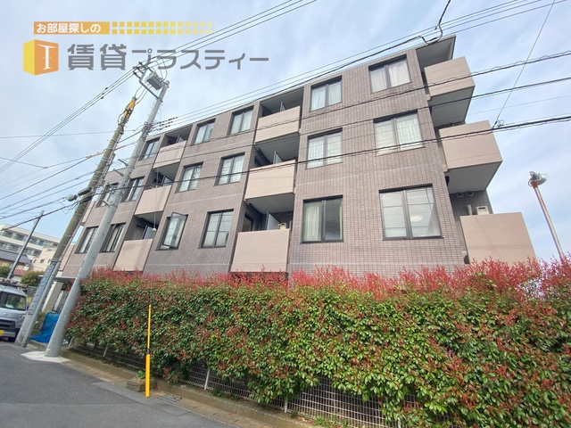 建物外観　シンプルなデザインの中にあるお洒落感。