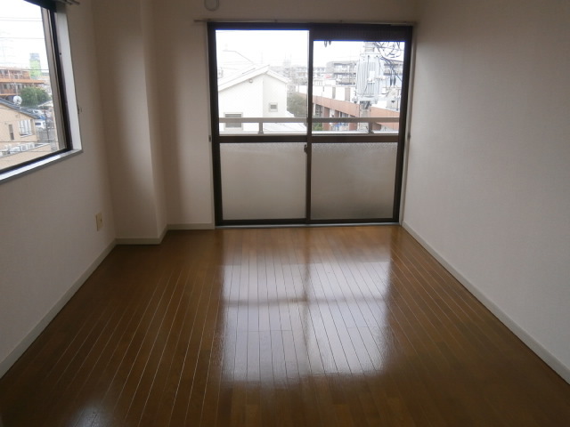 居室・リビング　角部屋・２面採光