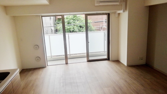 居室・リビング　内観※別部屋参考写真