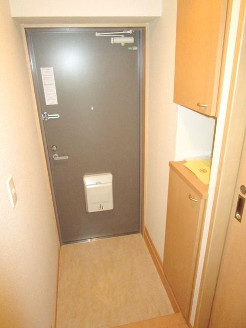 玄関　★豊富な下駄箱★