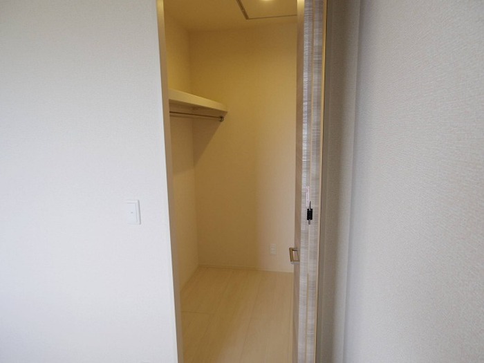 収納　ウォークインクローゼット仕様