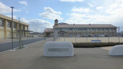 中学校　境港市立第二中学校（中学校）まで1953m