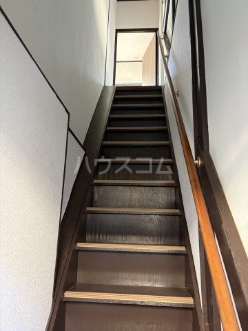 根本戸建ての玄関写真