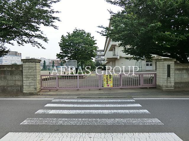 中学校　三芳町立三芳東中学校（中学校）まで888m