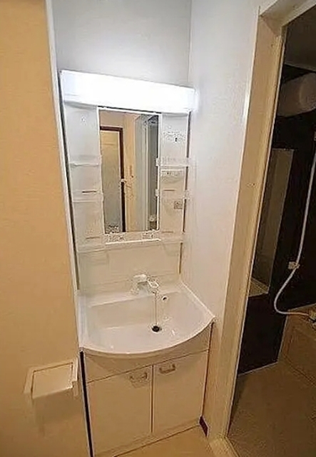 洗面設備　同仕様参考写真