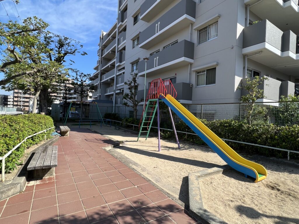 公園　西泉丘2丁目第1公園（公園）まで433m