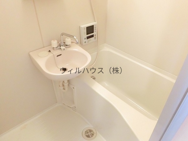 バス・シャワールーム　追い焚き有り！