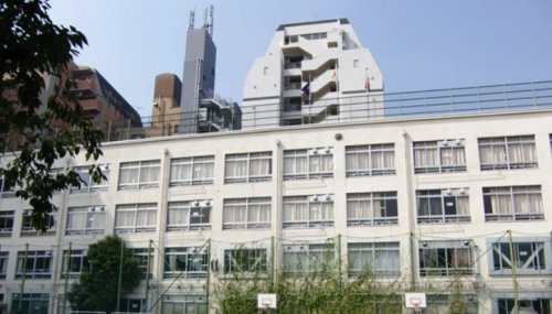 小学校　愛日小学校（小学校）まで879m